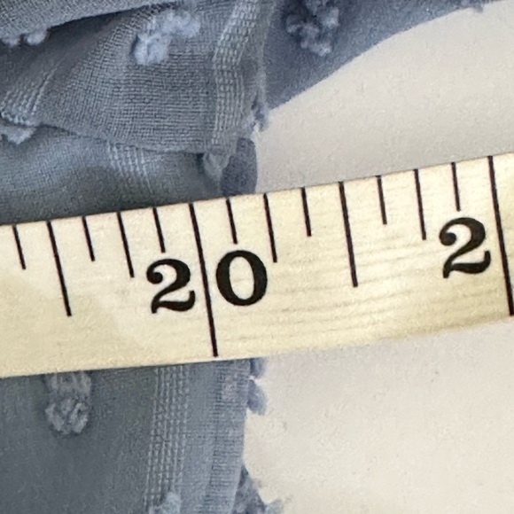 Shein sz lg top powder blue semi dressy long sleeves, lined, textured fabric - Picture 4 of 12